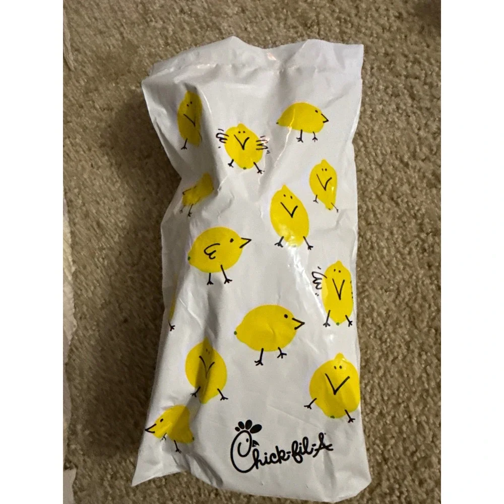 Chick-fil-A Classic Cups Set White Yellow Chick Pattern Sealed Promotional Cup